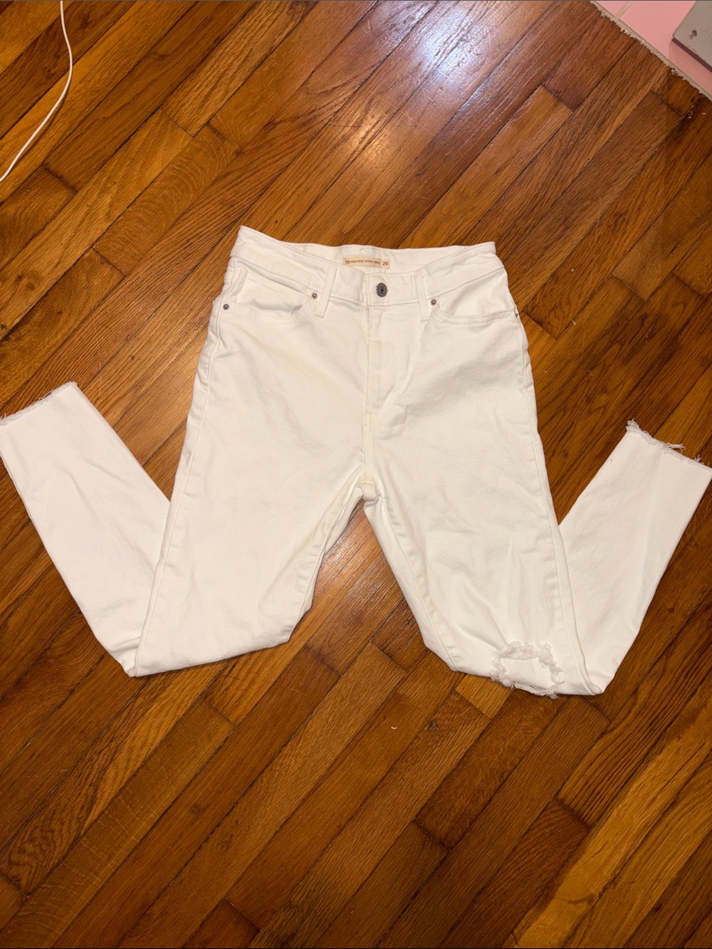 Levi's White Skinny Jeans with Ankle Distress